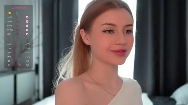 Image 2 of cirilana Stream on Chaturbate on 15 months ago
