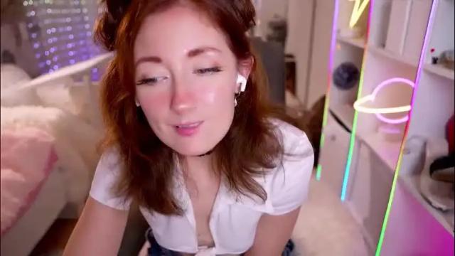 Thumbnail 3, cissy_glitter's Stream at Chaturbate, 1 month ago