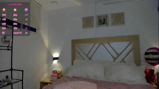 Image 3 of cl4ire Stream on Chaturbate on 2 months ago