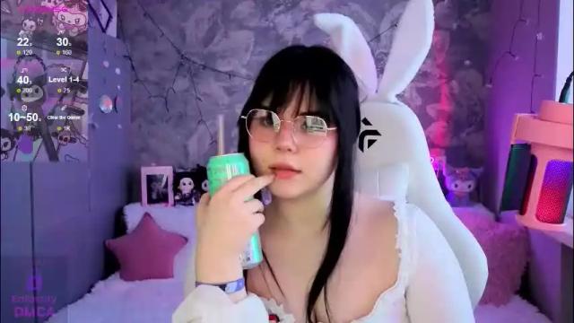 Image 3 of clairefaers Stream on Chaturbate on 6 months ago