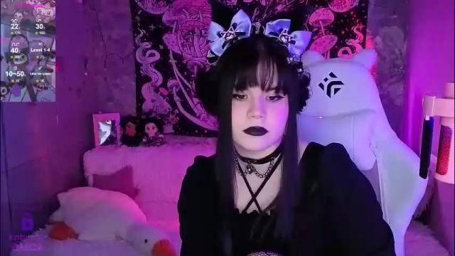 Image 3 of clairefaers Stream on Chaturbate on 1 month ago