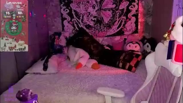 Image 12 of clairefaers Stream on Chaturbate on 22 days ago