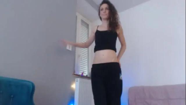 Image 2 of claireparis Stream on Chaturbate on 22 months ago