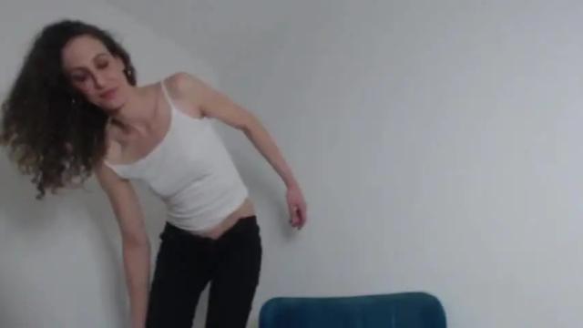 Image 7 of claireparis Stream on Chaturbate on 20 months ago
