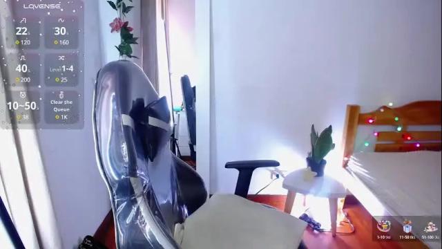 Image 2 of clara_hot_milf Stream on Chaturbate on 18 days ago