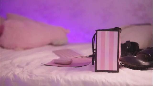 Image 4 of clarahazell Stream on Chaturbate on 1 month ago