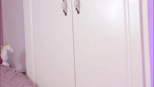 Image 10 of clarahazell Stream on Chaturbate on 24 days ago