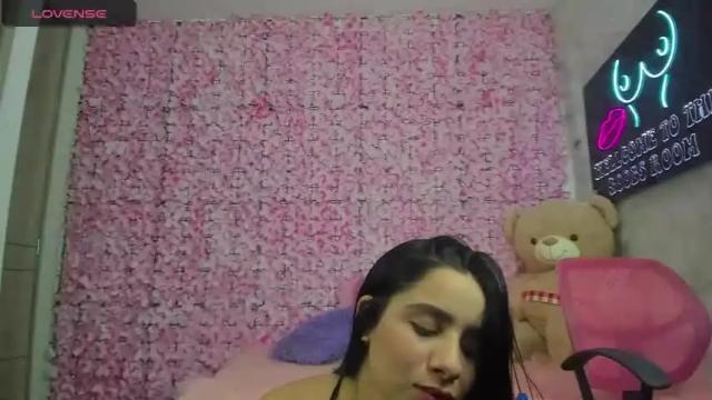 Thumbnail 1, clarahills's Stream at Chaturbate, 20 months ago