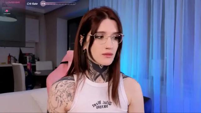 Image 7 of clarewoods Stream on Chaturbate on 14 months ago