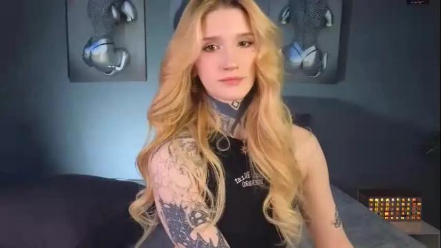 Image 2 of clarewoods Stream on Chaturbate on 28 days ago