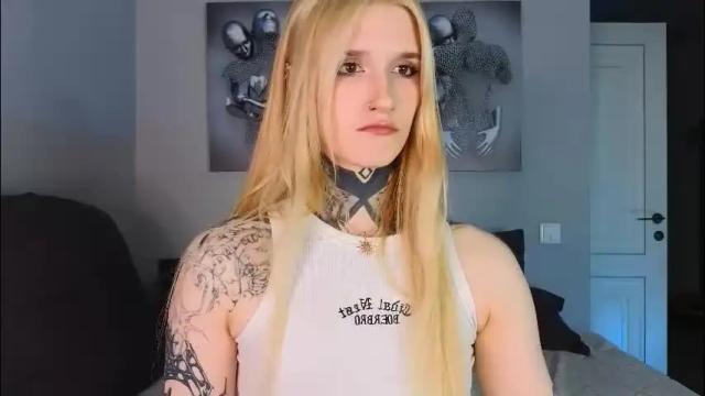 Image 3 of clarewoods Stream on Chaturbate on 3 months ago