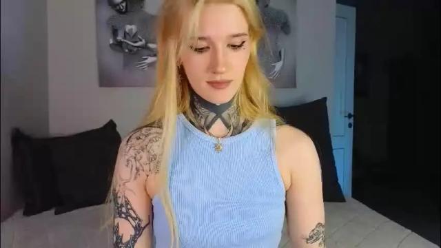 Image 3 of clarewoods Stream on Chaturbate on 3 months ago
