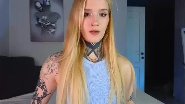 Image 2 of clarewoods Stream on Chaturbate on 2 months ago