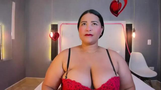 Image 2 of clarigil Stream on Chaturbate on 1 month ago