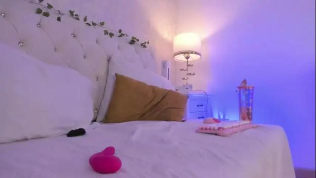 Image 10 of clarisse28 Stream on Chaturbate on 10 hours ago