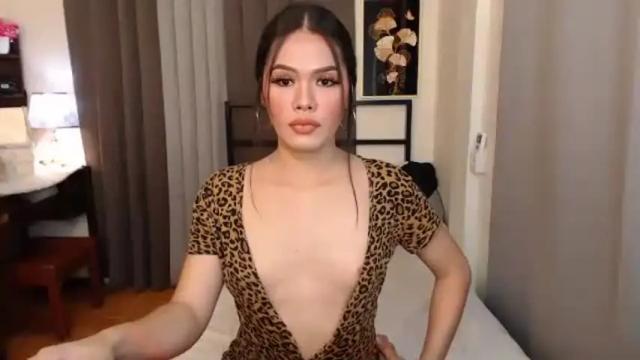 Image 4 of classy_maika Stream on Chaturbate on 1 month ago