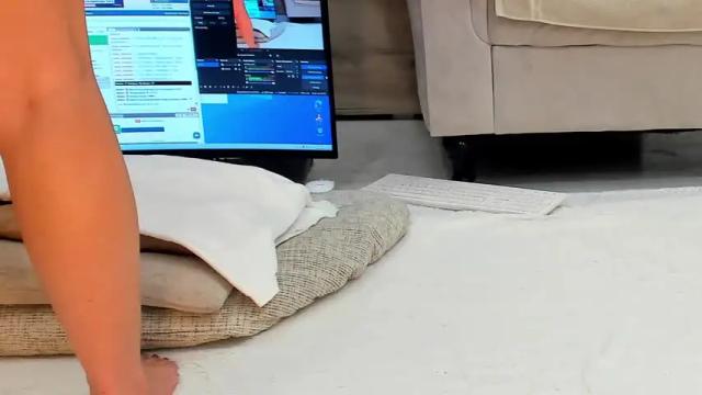 Image 11 of classy_medeeea Stream on Chaturbate on 22 days ago