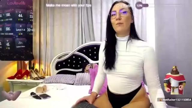 Image 8 of classybarby__ Stream on Chaturbate on 13 months ago