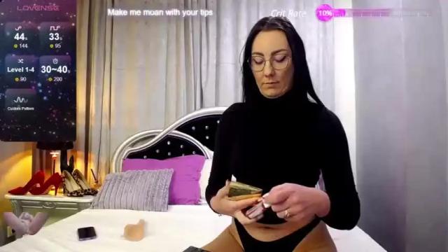 Image 8 of classybarbyx Stream on Chaturbate on 13 months ago