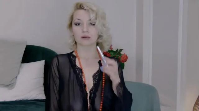 Image 12 of classytinna Stream on Chaturbate on 25 days ago