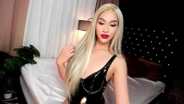Image 4 of classytsmarga Stream on Chaturbate on 1 month ago