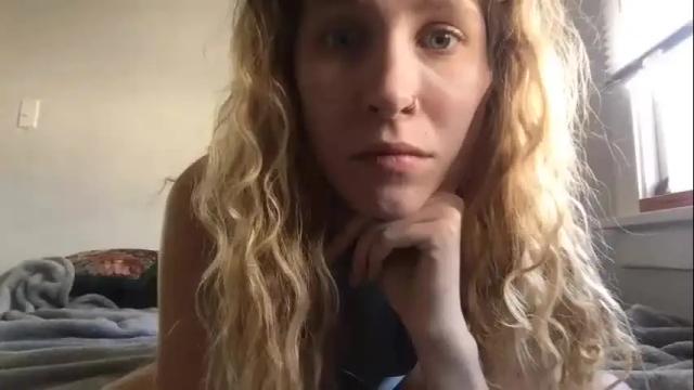 Image 3 of clementinelovesrex Stream on Chaturbate on 16 months ago