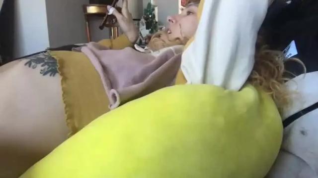 Image 7 of clementinelovesrex Stream on Chaturbate on 16 months ago