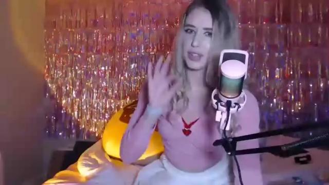 Thumbnail 3, clemetinescuties's Stream at Chaturbate, 16 months ago