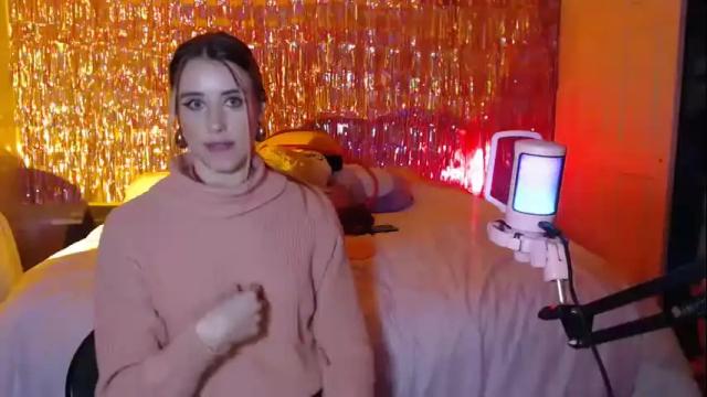 Image 11 of clemetinescuties Stream on Chaturbate on 16 months ago