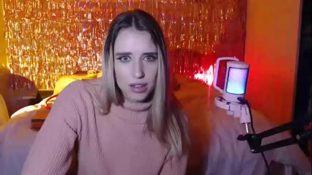 Image 7 of clemetinescuties Stream on Chaturbate on 16 months ago