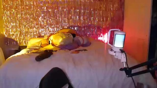 Image 8 of clemetinescuties Stream on Chaturbate on 16 months ago