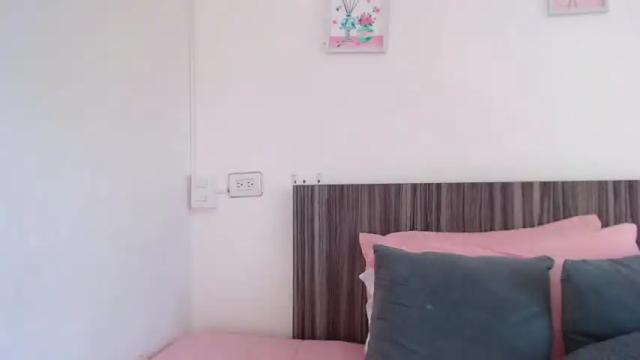 Image 6 of cleobasett Stream on Chaturbate on 14 months ago