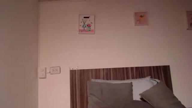 Image 12 of cleobasett Stream on Chaturbate on 14 months ago
