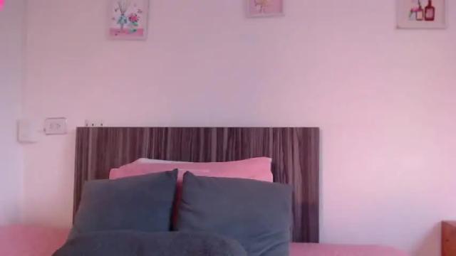 Image 2 of cleobasett Stream on Chaturbate on 14 months ago