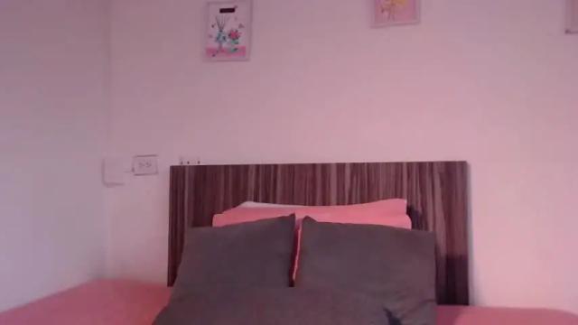Image 3 of cleobasett Stream on Chaturbate on 14 months ago