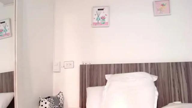 Image 10 of cleobasett Stream on Chaturbate on 14 months ago