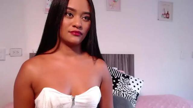 Image 4 of cleobasett Stream on Chaturbate on 13 months ago