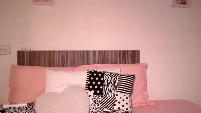 Image 10 of cleobasett Stream on Chaturbate on 13 months ago