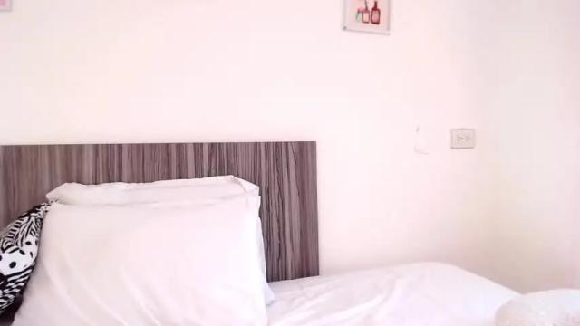 Image 7 of cleobasett Stream on Chaturbate on 13 months ago