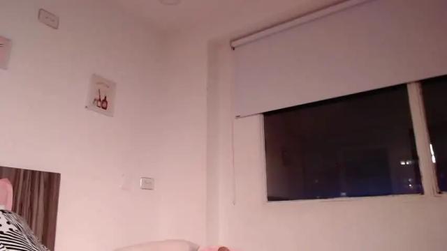 Image 12 of cleobasett Stream on Chaturbate on 13 months ago