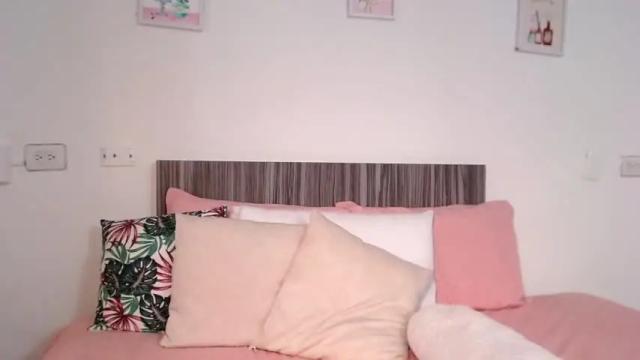 Image 6 of cleobasett Stream on Chaturbate on 13 months ago