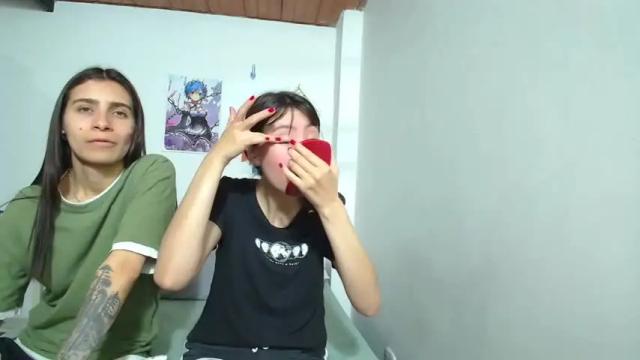 Image 2 of clhoe_violett Stream on Chaturbate on 17 months ago