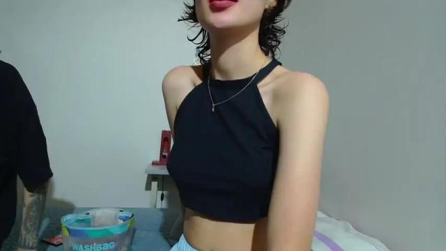 Image 4 of clhoe_violett Stream on Chaturbate on 13 months ago