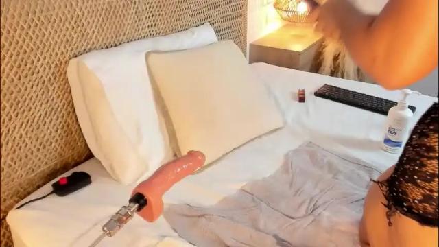 Image 10 of cloe_25 Stream on Chaturbate on 1 month ago