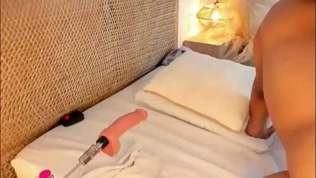 Image 2 of cloe_25 Stream on Chaturbate on 1 month ago