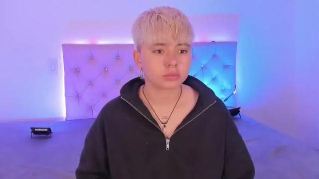 Image 11 of cloe_444 Stream on Chaturbate on 19 months ago