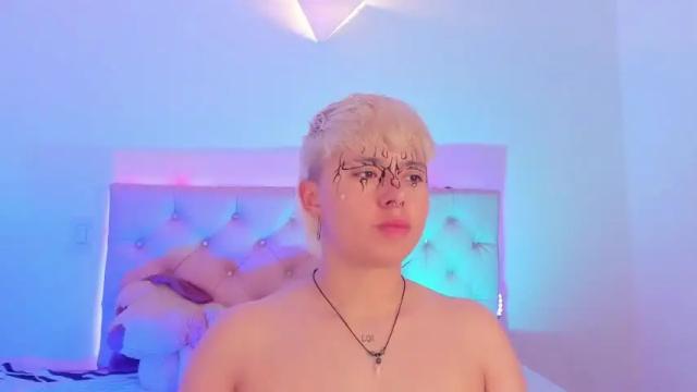 Thumbnail 1, cloe_444's Stream at Chaturbate, 19 months ago