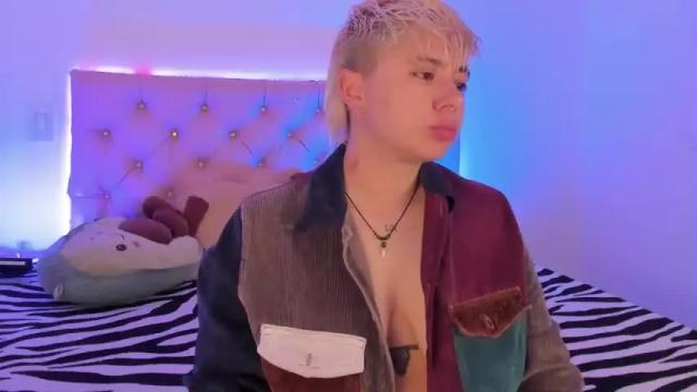 Thumbnail 1, cloe_444's Stream at Chaturbate, 19 months ago