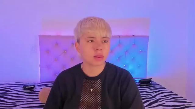Image 12 of cloe_444 Stream on Chaturbate on 19 months ago