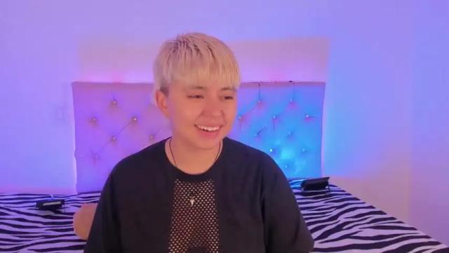 Image 2 of cloe_444 Stream on Chaturbate on 19 months ago